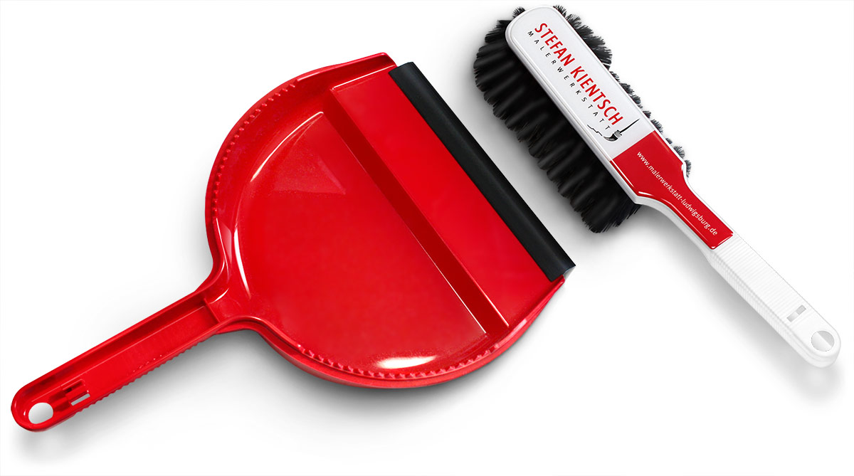 Kehrgarnitur mit Werbung